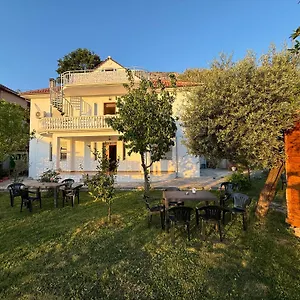 Meti Pensjonat